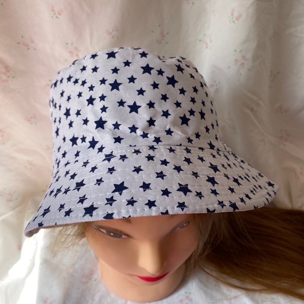 SALE 2/$27 3/$37 4/$45 TRENDY FASHION NAVY BLUE STARS BUCKET HAT